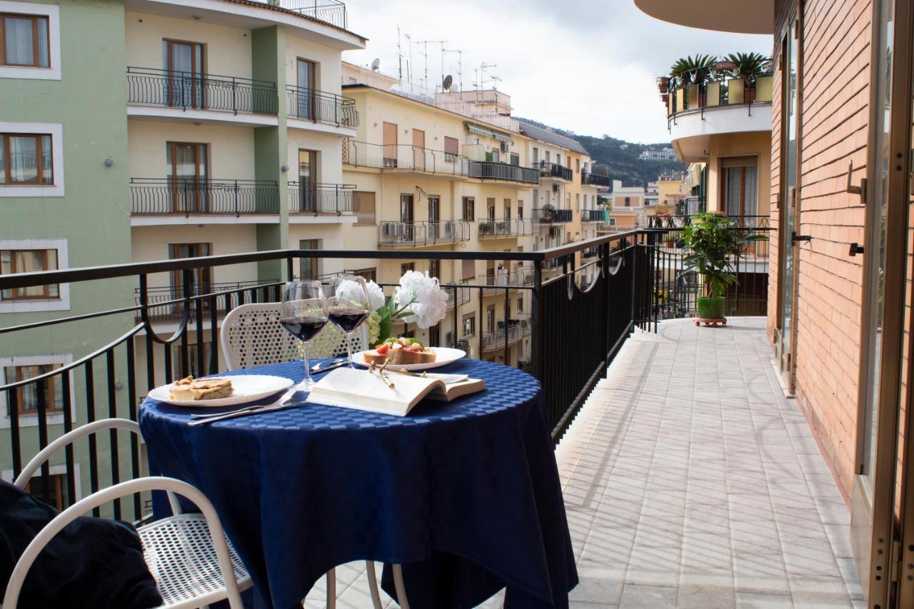 Apartmán Casa Derosa In Sorrento Centro Exteriér fotografie